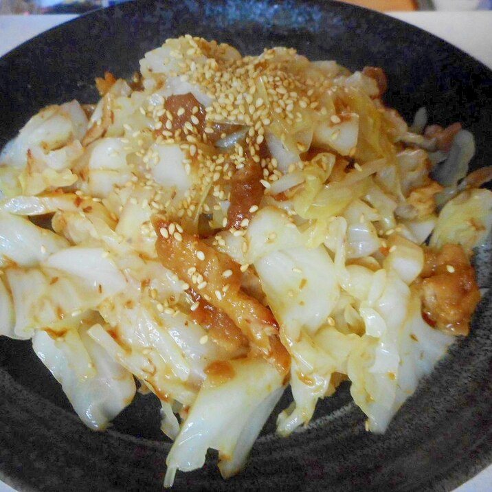 豚肉とキャベツのおかか梅炒め